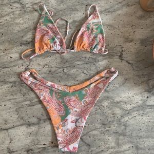 Skatie bikini set Antigua. Medium top Large bottoms